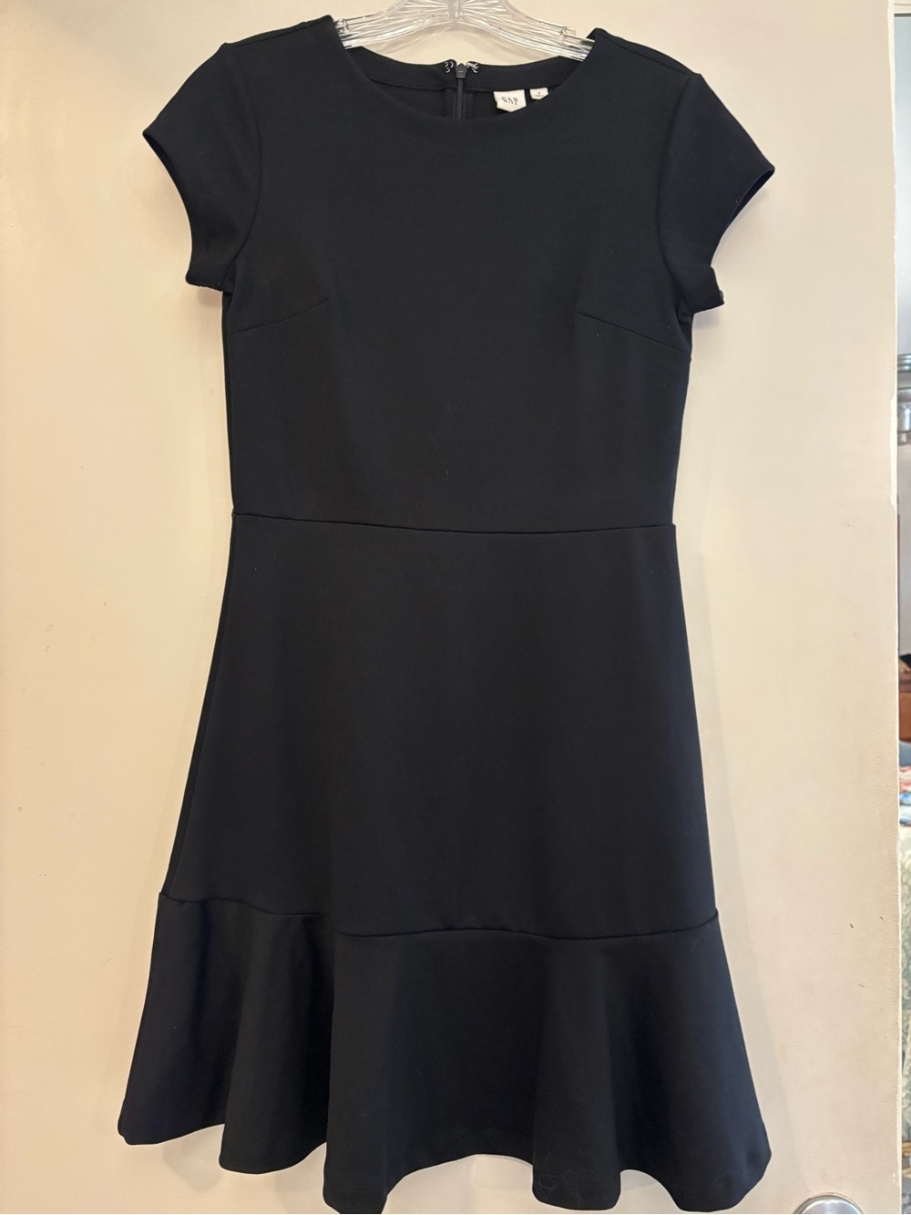 GAP Black Short-Sleeve Fit & Flare Mini Dress